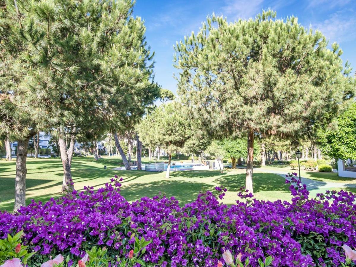 Apartamento De 2 Dormitorios En Playas Del Duque Marbella Exterior foto